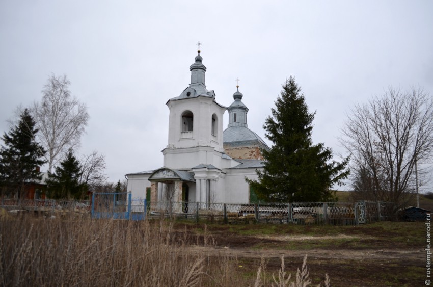 Ключ. Церковь Казанской иконы Божией Матери. общий вид в ландшафте