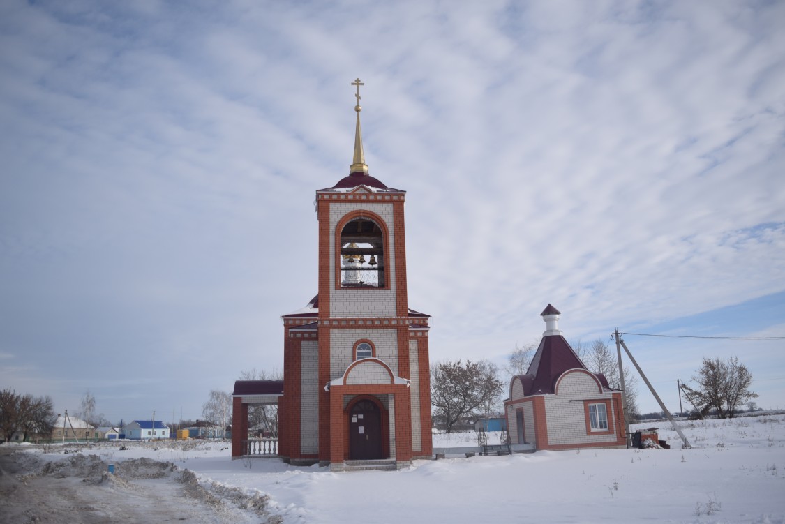 Церковь Михаила Архангела, Сторожевое (Усманский район, Липецкая область). общий вид в ландшафте