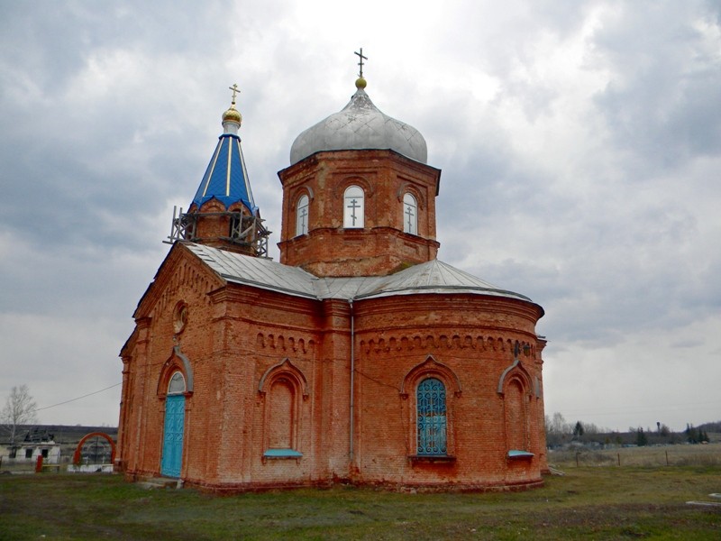 Евгеньевка. Церковь Марии Магдалины. общий вид в ландшафте