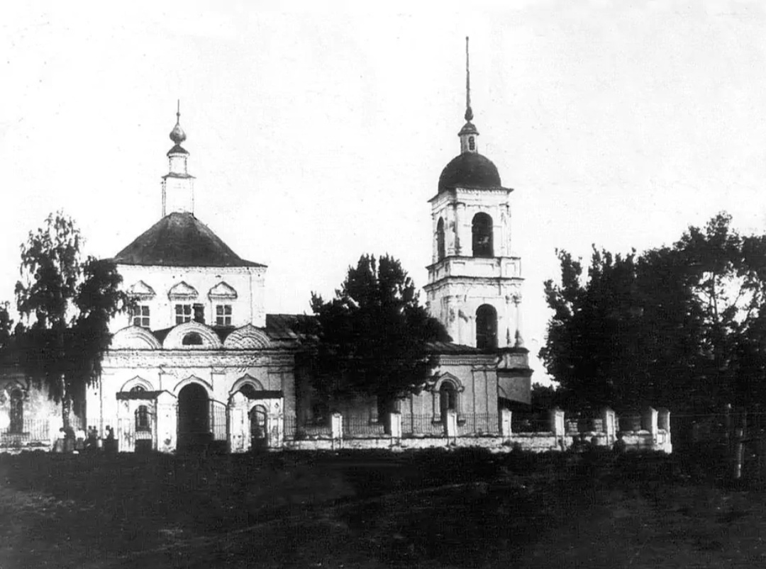 Никольский храм в селе Дубовое, 2-ая половина XX века, архивная фотография. Церковь Николая Чудотворца, Дубовое (Чаплыгинский район, Липецкая область)