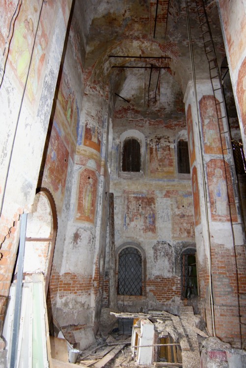 Церковь Воскресения Христова, Пазушино (Ярославский район, Ярославская область). интерьер и убранство