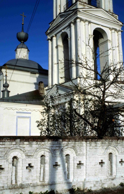 Церковь Казанской иконы Божией Матери, Красное (Калязинский район, Тверская область). архитектурные детали