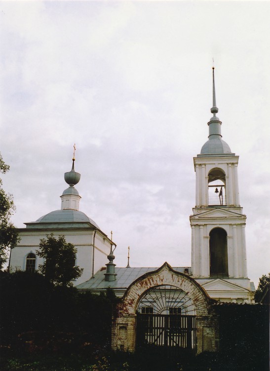Церковь Казанской иконы Божией Матери, Красное (Калязинский район, Тверская область). фасады