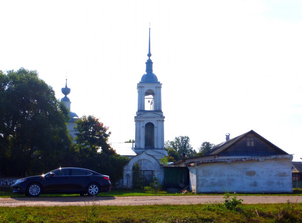 Красное. Церковь Казанской иконы Божией Матери. общий вид в ландшафте