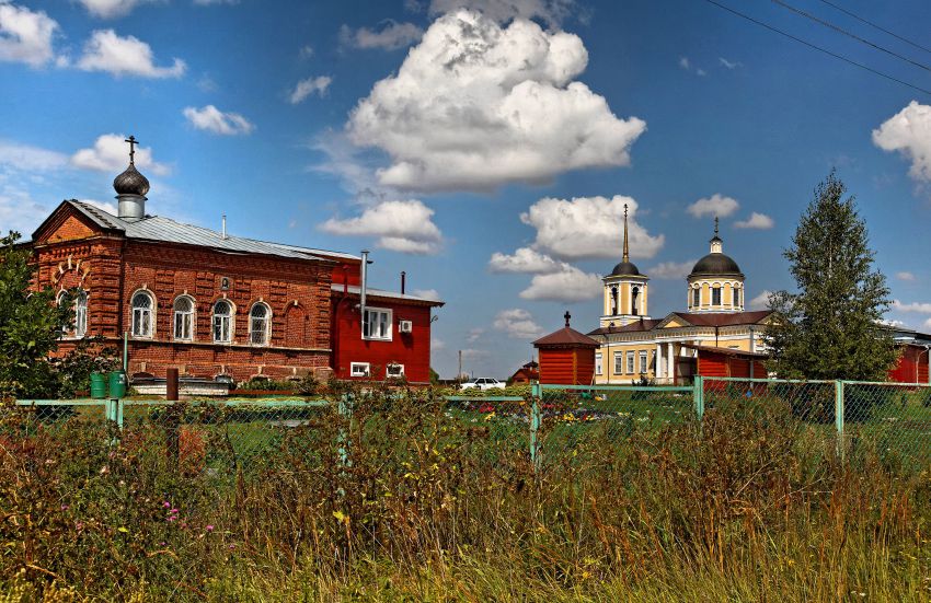 Шаморга. Покровский женский монастырь. общий вид в ландшафте
