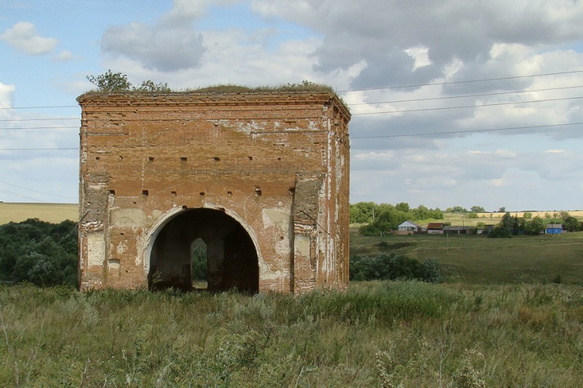 Церковь Покрова Пресвятой Богородицы, Виногробль (Курский район, Курская область). общий вид в ландшафте
