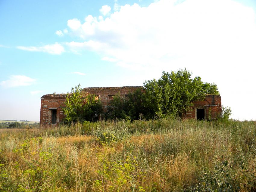 Церковь Троицы Живоначальной, Скрылевка (Кореневский район, Курская область). общий вид в ландшафте