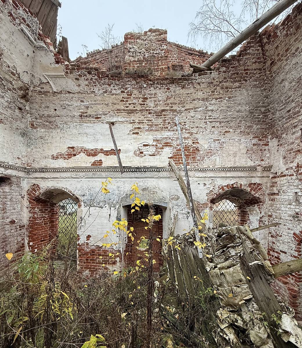 Северная стена основного объема, интерьер и убранство. Церковь Николая Чудотворца, Ставотино (Гаврилов-Ямский район, Ярославская область)