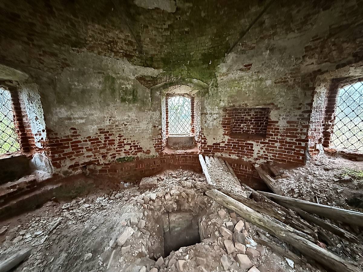 Алтарь, вид с запада, интерьер и убранство. Церковь Николая Чудотворца, Ставотино (Гаврилов-Ямский район, Ярославская область)