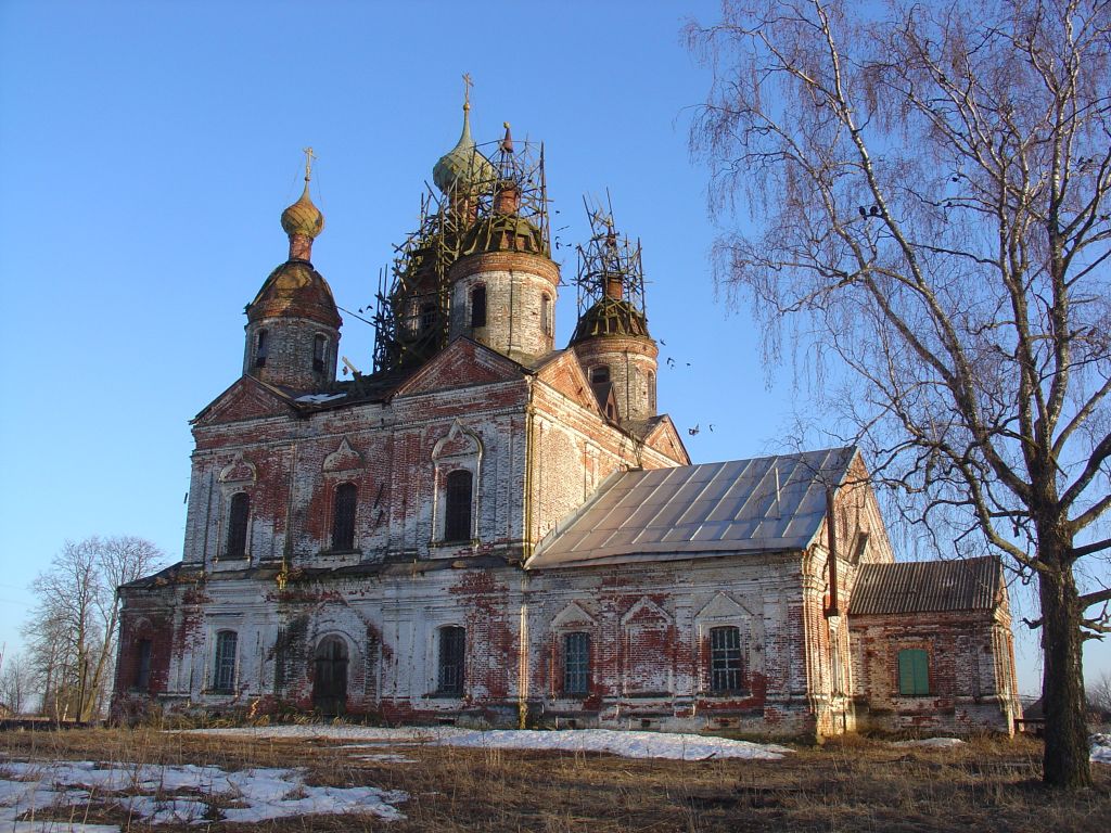 Пружинино. Церковь Введения во храм Пресвятой Богородицы. фасады