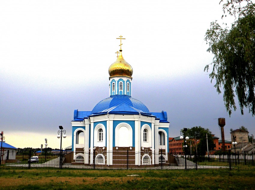 Церковь Покрова Пресвятой Богородицы, Коренево (Кореневский район, Курская область). общий вид в ландшафте