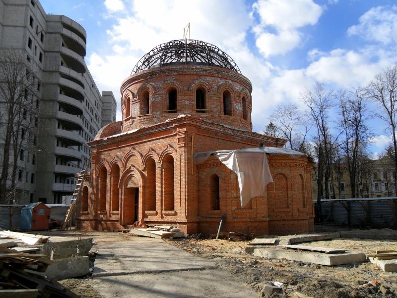 Орёл. Церковь Луки (Войно-Ясенецкого) при областной клинической больнице. документальные фотографии