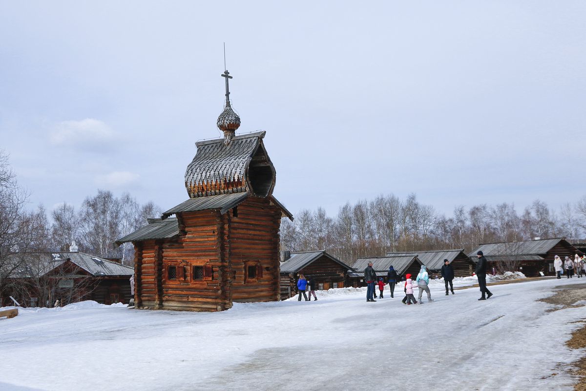 Церковь Казанской иконы Божией Матери из Илимского острога, Тальцы (Иркутский район, Иркутская область). общий вид в ландшафте