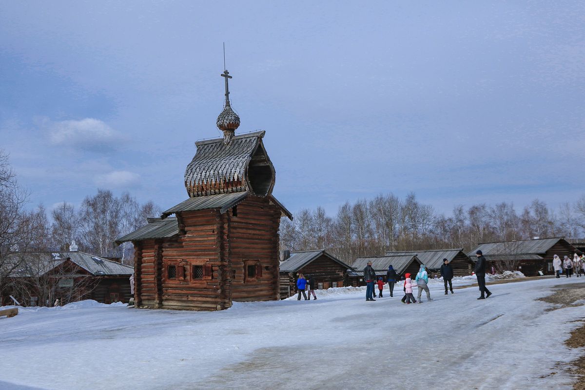 общий вид в ландшафте. Церковь Казанской иконы Божией Матери из Илимского острога, Тальцы (Иркутский район, Иркутская область)