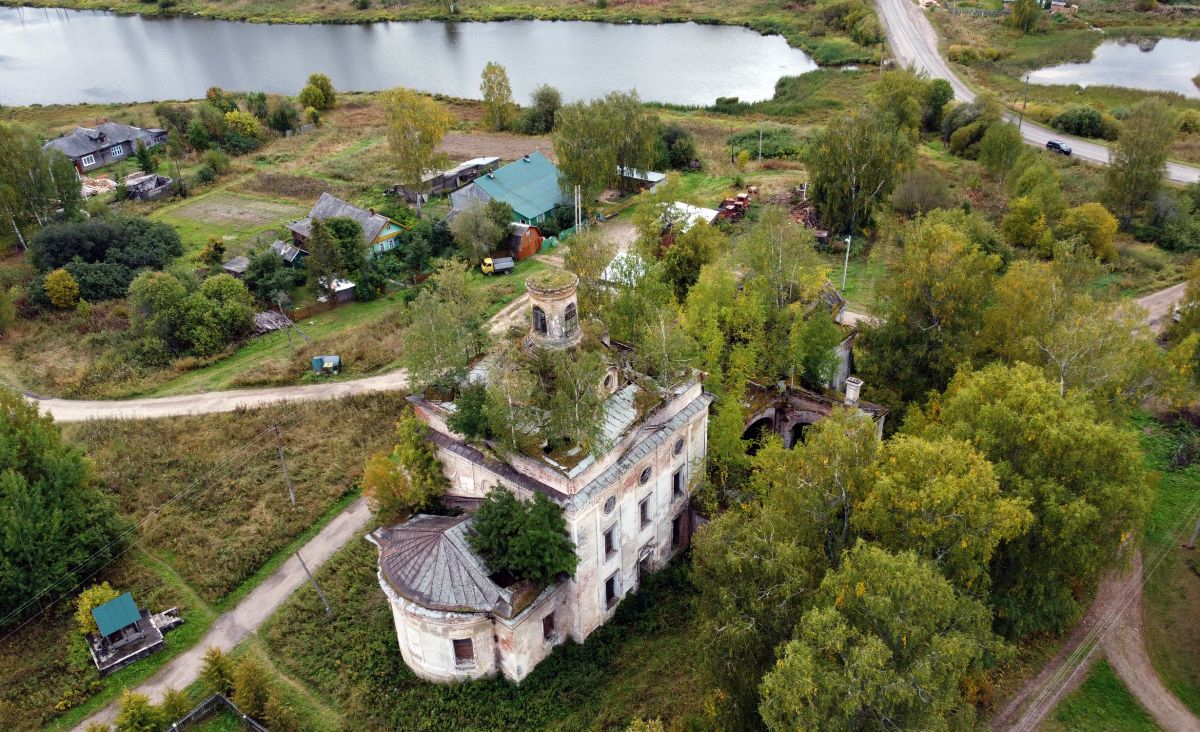 Церковь Николая Чудотворца, что на Дору, Палкино (Антроповский район, Костромская область). общий вид в ландшафте