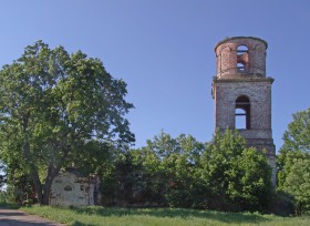 Аминево. Церковь Троицы Живоначальной