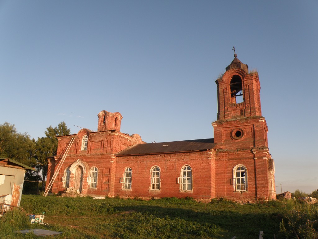 Бахмачеево. Церковь Троицы Живоначальной. фасады