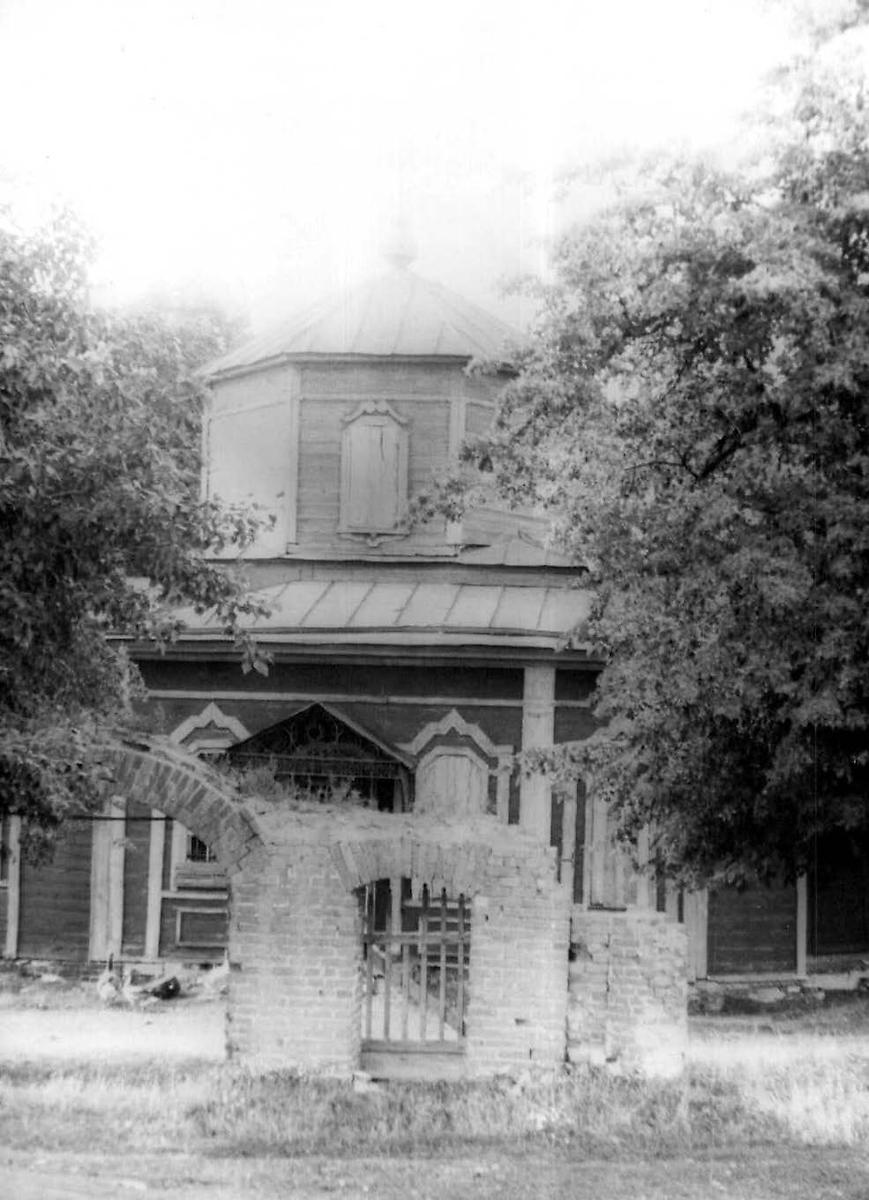 Фотограф Веэн Аникина. Паспорт памятника истории и культуры СССР, архивная фотография. Церковь Вознесения Господня, Затишье (Рязанский район, Рязанская область)