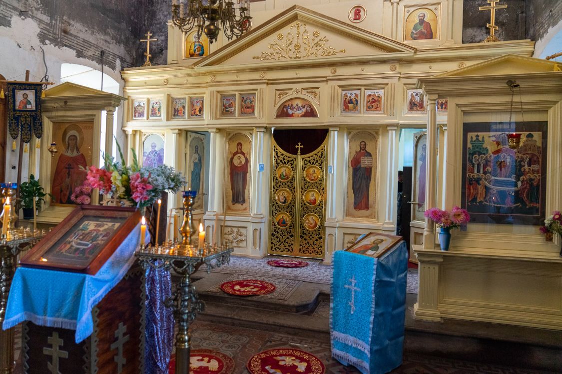 Церковь Успения Пресвятой Богородицы, Казарь (Рязанский район, Рязанская область). интерьер и убранство, Иконостас