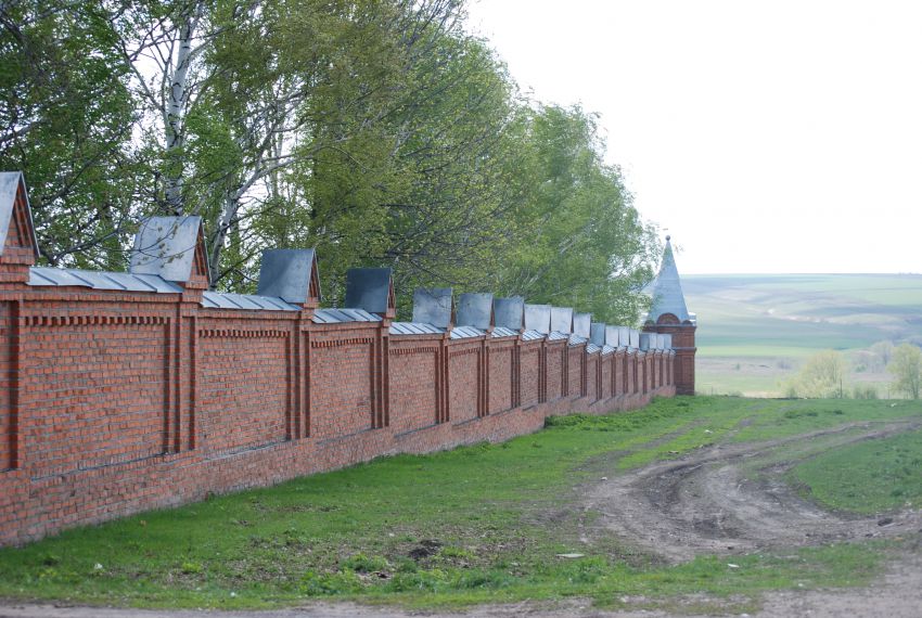 Троицкий мужской монастырь, Большое Чуфарово (Ромодановский район, Республика Мордовия). дополнительная информация, правая угловая башня от ворот