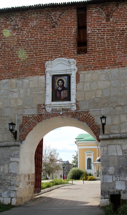 Кремль, Зарайск (Зарайский городской округ, Московская область). дополнительная информация, Троицкие ворота Кремля
