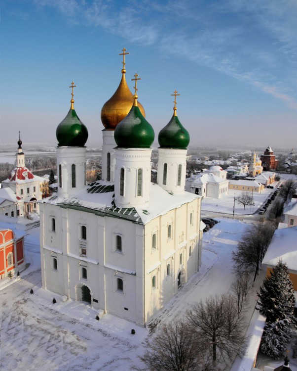 Кремль, Коломна (Коломенский городской округ, Московская область). фасады, вид с колокольни Ново-Голутвина монастыря