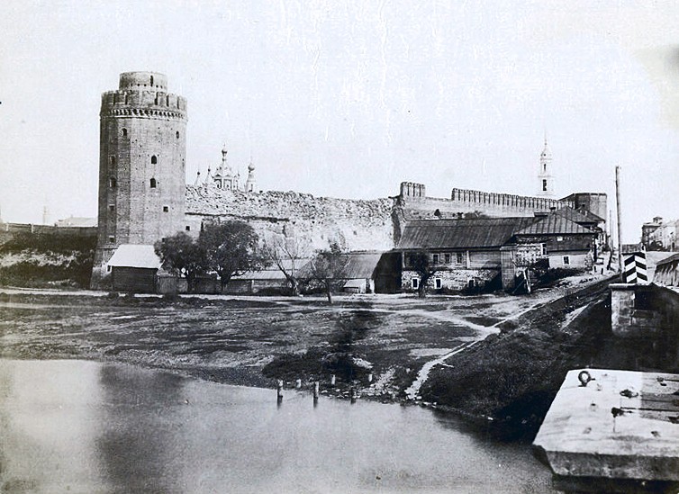 Кремль, Коломна (Коломенский городской округ, Московская область). архивная фотография, Фотоснимок с фотографии, сделанной в 1894 году.
