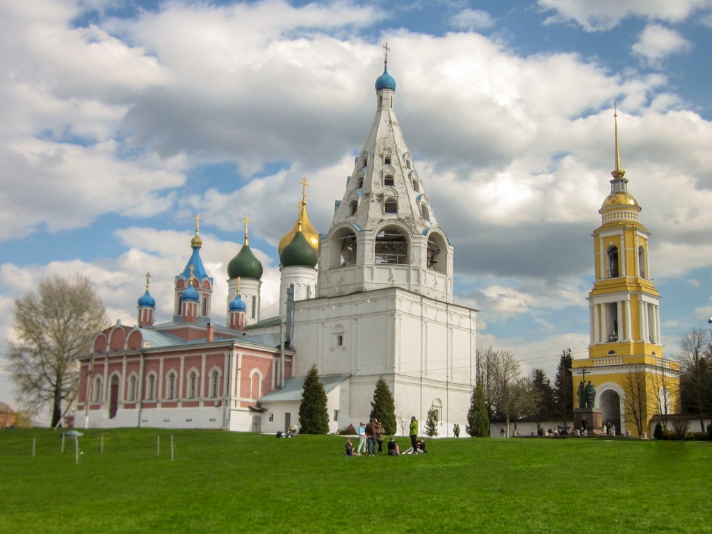 Кремль, Коломна (Коломенский городской округ, Московская область). фасады, Соборная площадь