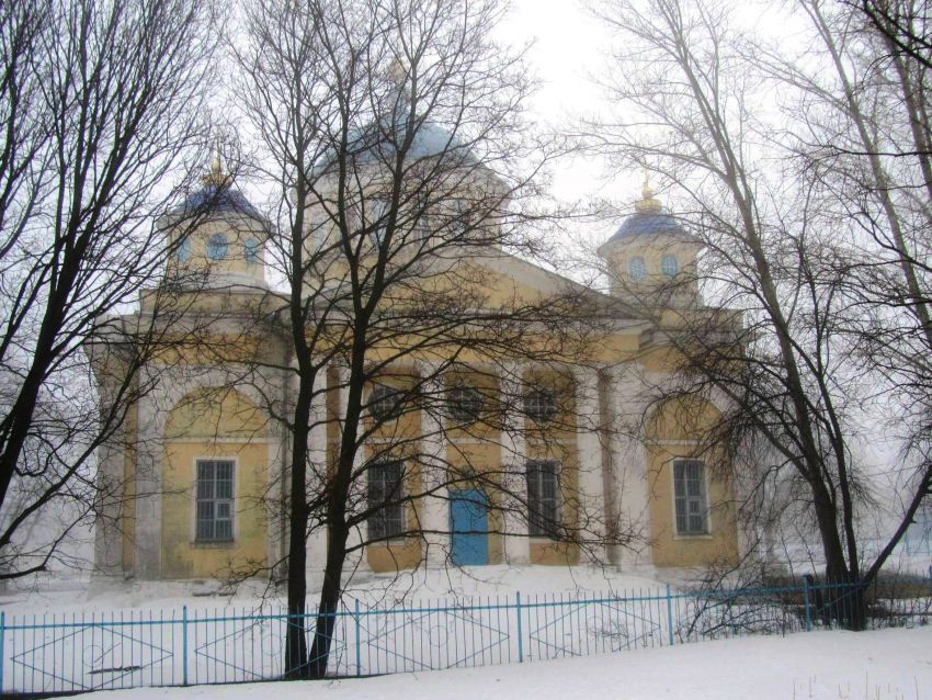 Малый Студенец. Церковь Рождества Пресвятой Богородицы. общий вид в ландшафте, северный фасад