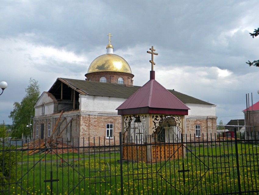 Церковь Николая Чудотворца, Мантурово (Мантуровский район, Курская область). общий вид в ландшафте