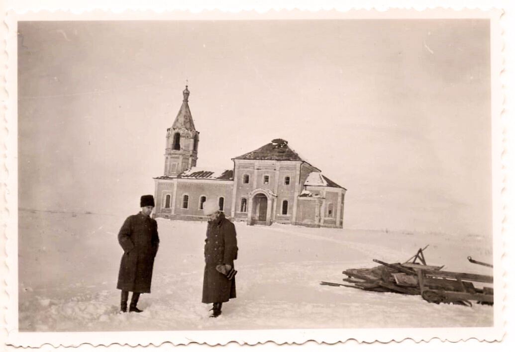Церковь Владимирской иконы Божией Матери, Гущино (Мантуровский район, Курская область). архивная фотография, Фото 1943 г. с аукциона e-bay.de