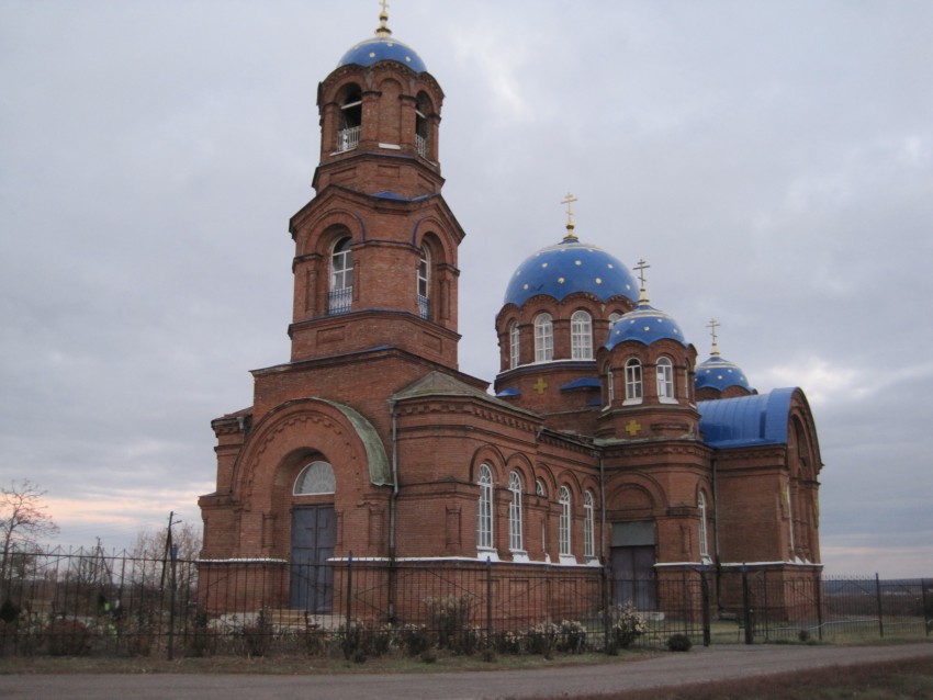 Любицкое. Церковь Покрова Пресвятой Богородицы. фасады