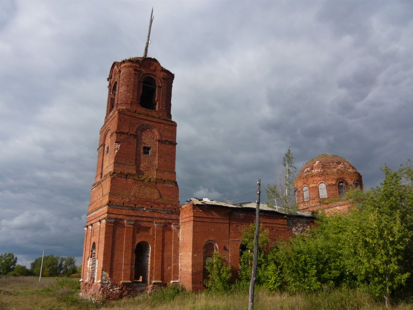 Церковь Рождества Пресвятой Богородицы, Малый Сапожок (Сапожковский район, Рязанская область). общий вид в ландшафте, Церковь Рождества Пресвятой Богородицы