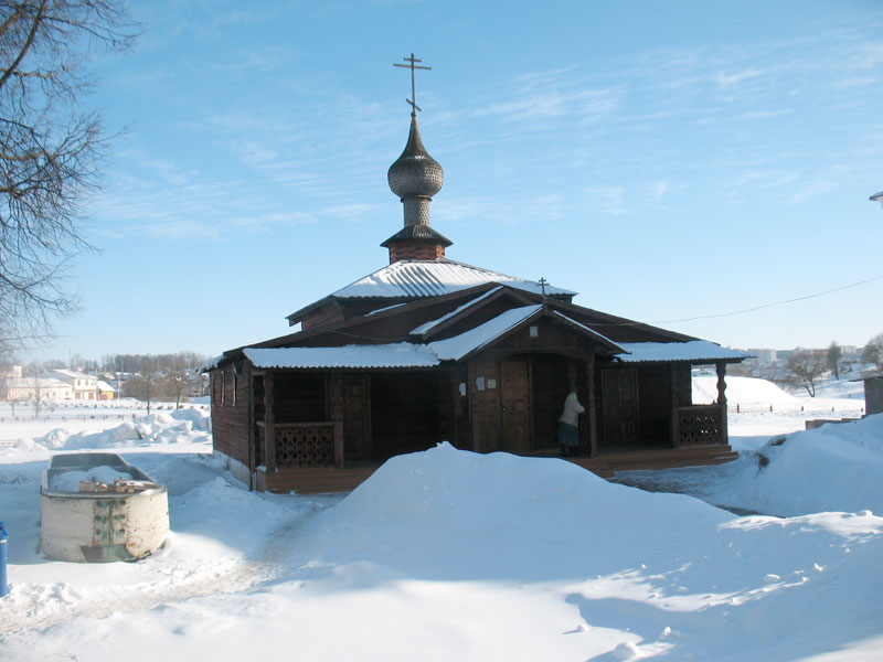 Орша. Кафедральный собор Михаила Архангела. общий вид в ландшафте