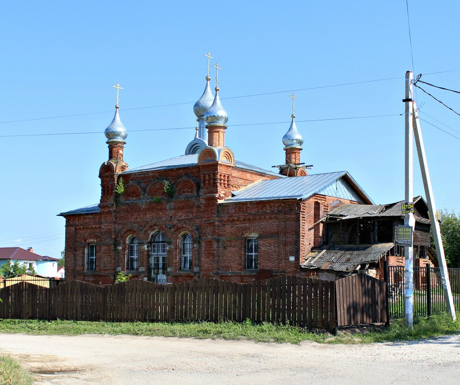 Бисерово. Церковь Троицы Живоначальной. фасады