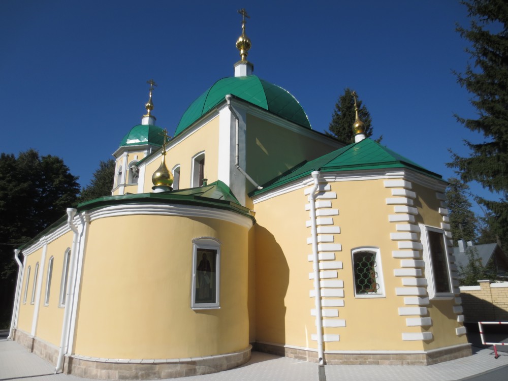 Церковь Троицы Живоначальной, Измайлово (Ленинский городской округ, Московская область). фасады