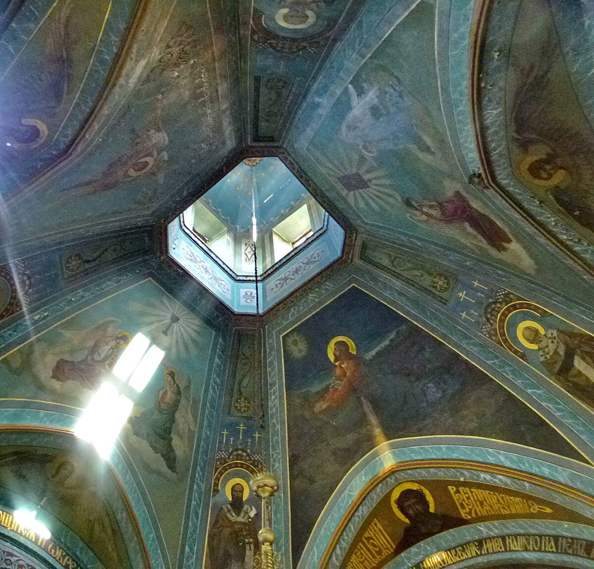 Феодоро-Тироновский монастырь. Собор Феодора Тирона, Кишинёв (Кишинёв, Молдова). интерьер и убранство