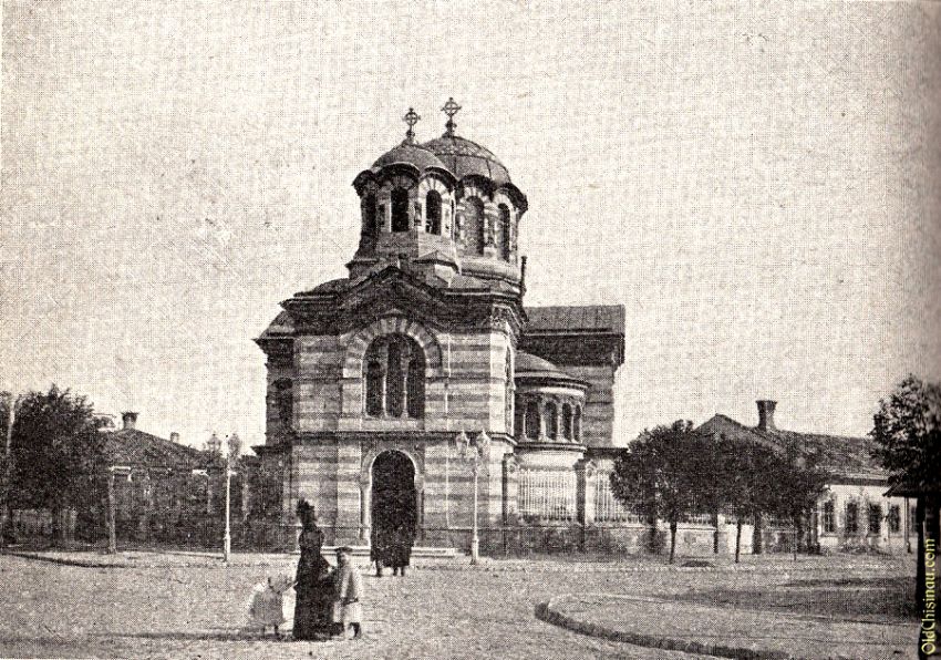 Церковь Пантелеимона Целителя, Кишинёв (Кишинёв, Молдова). архивная фотография, Фото с сайта http://oldchisinau.com/zdaniya-i-pamyatniki/zdaniya-i-ulicy-starye-fotografii/?nggpage=9