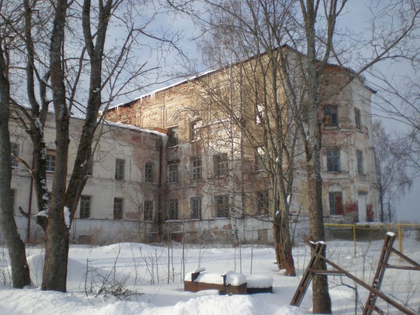 Короцкий Тихонов монастырь. Церковь Владимирской иконы Божией Матери, Короцко (Валдайский район, Новгородская область). общий вид в ландшафте