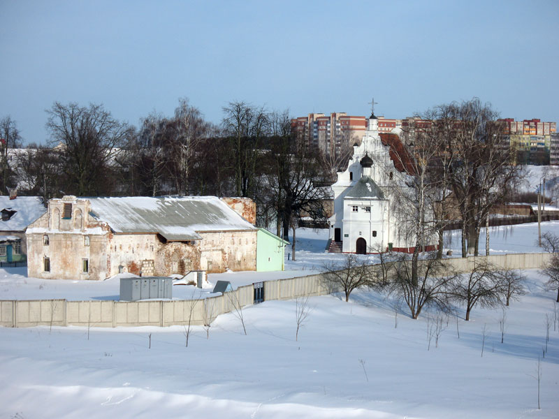 Орша. Богоявленский Кутеинский мужской монастырь. общий вид в ландшафте