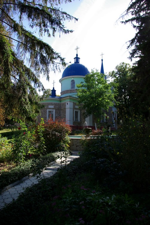 Вознесенский Гыржавский мужской монастырь, Гыржавка (Каларашский район, Молдова). общий вид в ландшафте, Вознесенский собор