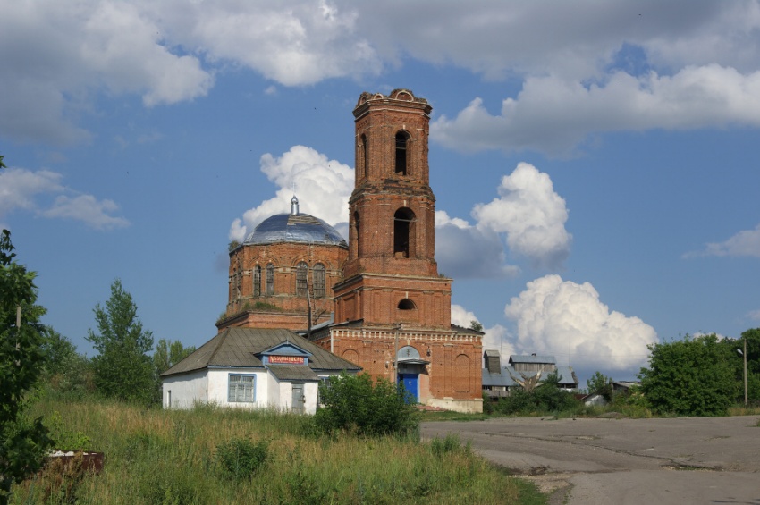 Делехово. Церковь Михаила Архангела. общий вид в ландшафте