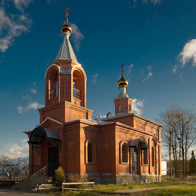 Невское. Церковь Александра Невского. общий вид в ландшафте