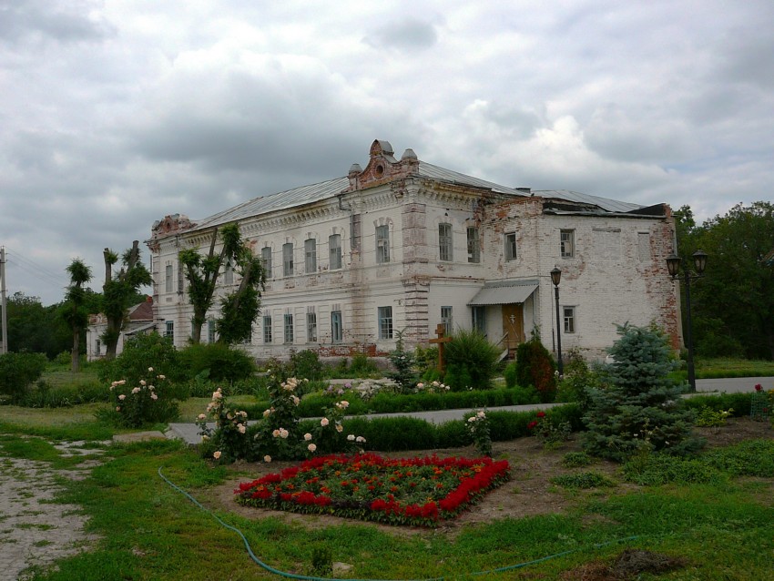 Иргизский Воскресенский мужской монастырь, Береговой (Балаковский район, Саратовская область). фасады