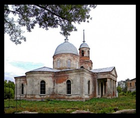 Павловка. Церковь Троицы Живоначальной