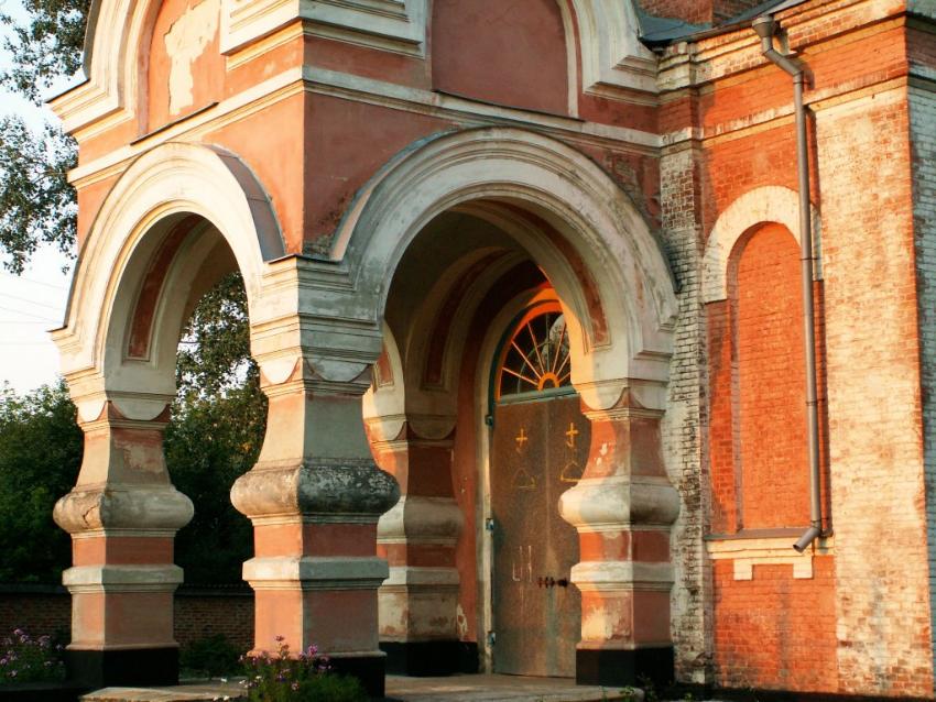 Церковь Георгия Победоносца, Филатово (Обоянский район, Курская область). архитектурные детали