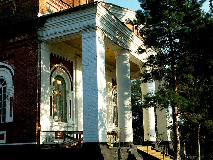 Церковь Успения Пресвятой Богородицы, Рыбинские Буды (Обоянский район, Курская область). фасады