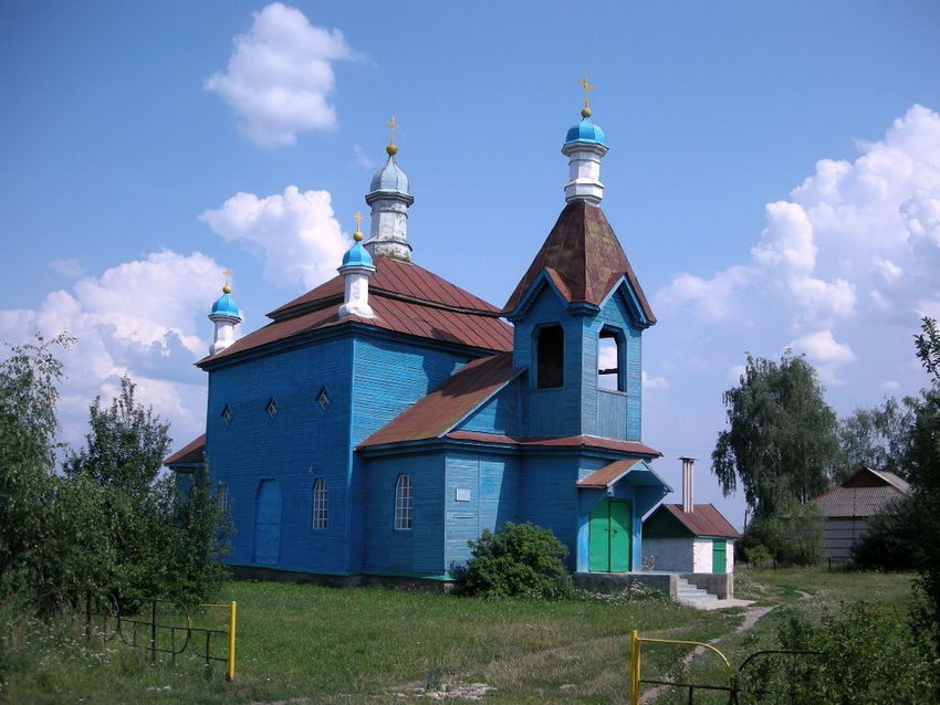 Трубеж. Церковь Михаила Архангела. общий вид в ландшафте