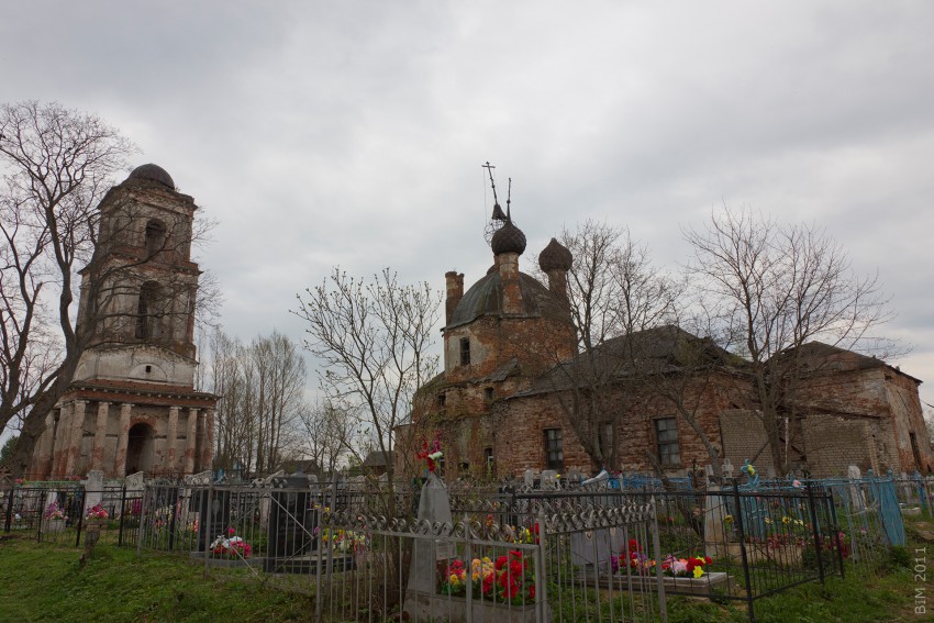 Ширинье. Церковь Покрова Пресвятой Богородицы. общий вид в ландшафте