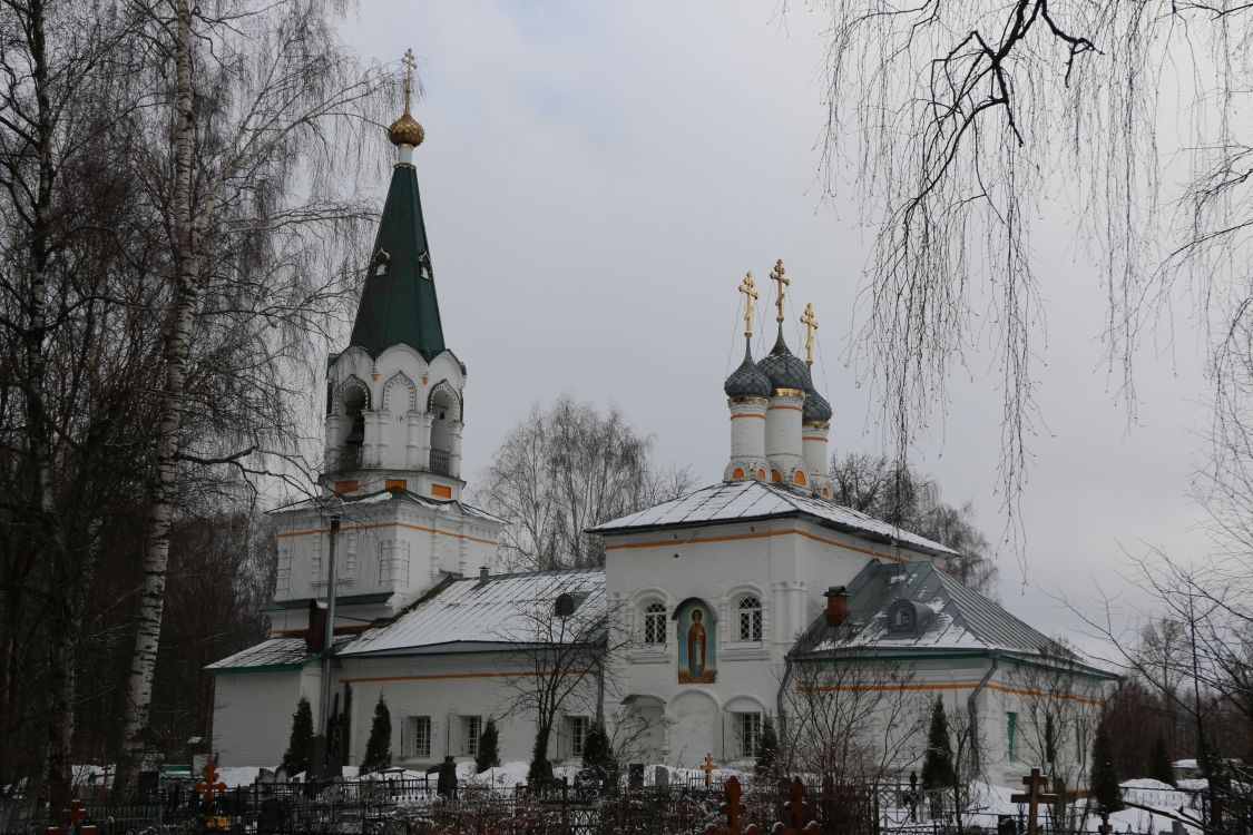 Церковь Петра и Павла, Петрово (Ярославский район, Ярославская область). фасады